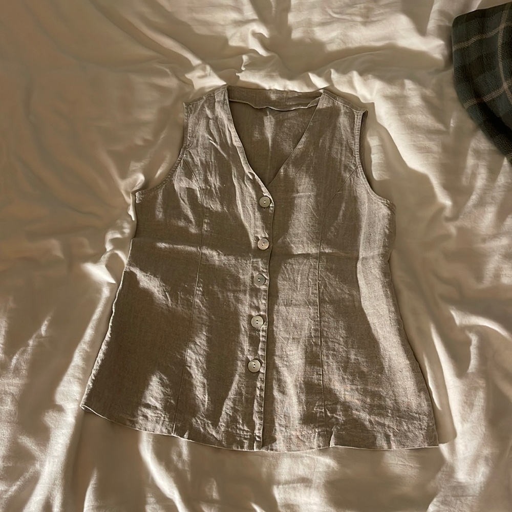 Linen button up vest, large